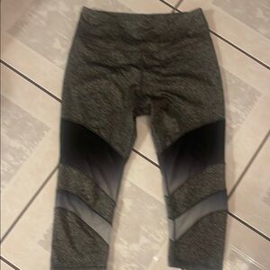 C&C California Women Charcoal and Black Capris